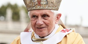 Benedykt XVI pisze o skandalu nadużyć seksualnych i dziękuje Franciszkowi