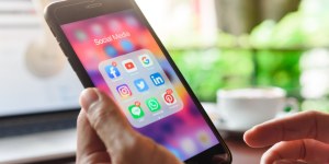 Usunęłam media społecznościowe z telefonu. Oto co się stało