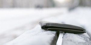 Zgubił portfel. Niespodziewanie odzyskał go z pełną zawartością po&#8230; 53 latach.
