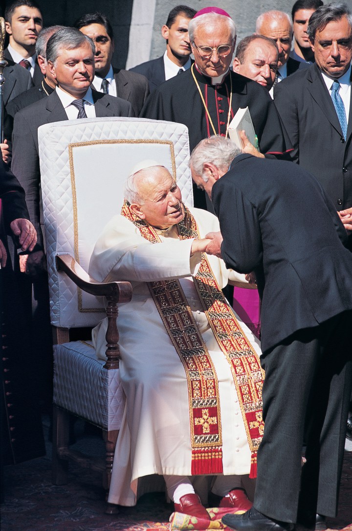 [GALERIA] Jan Paweł II, pamięć o ludobójstwie Ormian, Charles Aznavour i modlitwa, która porusza góry