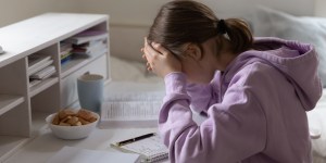 Młodzi potrzebują pilnej pomocy psychologicznej. Rzecznik Praw Dziecka alarmuje