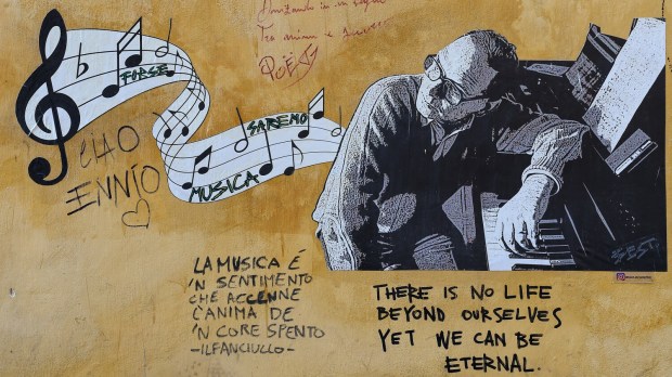 mural z Ennio Morricone