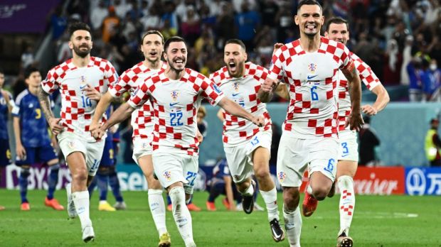 Radość piłkarzy Chorwacji po zwycięstwie nad Japonią