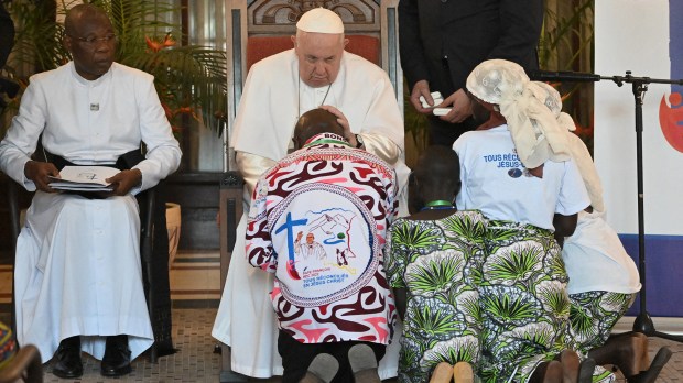 Pope-Francis-blesses-attendees-as-he-meets-with-victims-of-the-conflict-in-eastern-Democratic-Republic-of-Congo-AFP