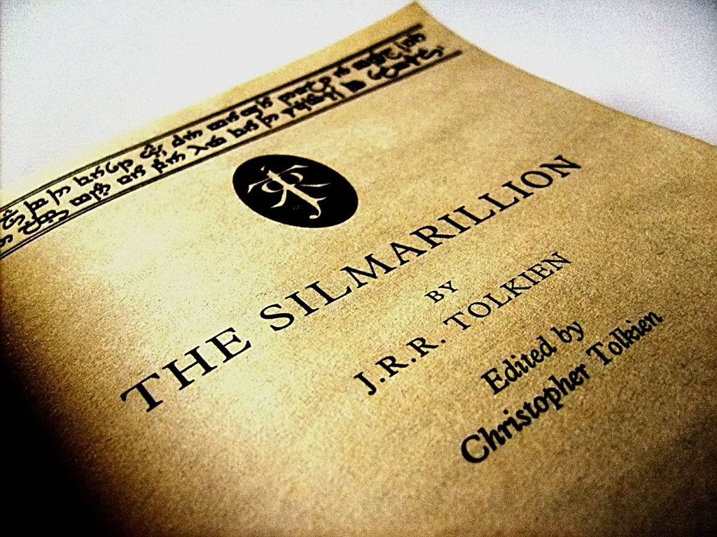 Okładka Silmarillionu