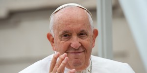 Franciszek: Duch Święty nigdy nie pozostawia nas samymi