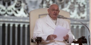 Papież: Duch Święty pomaga nam przez cnoty wyłącznie chrześcijańskie