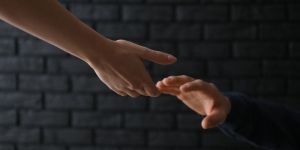 Jak pomóc dziecku, które myśli o samobójstwie?