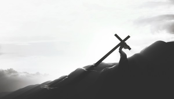 Jezus dźwiga krzyż